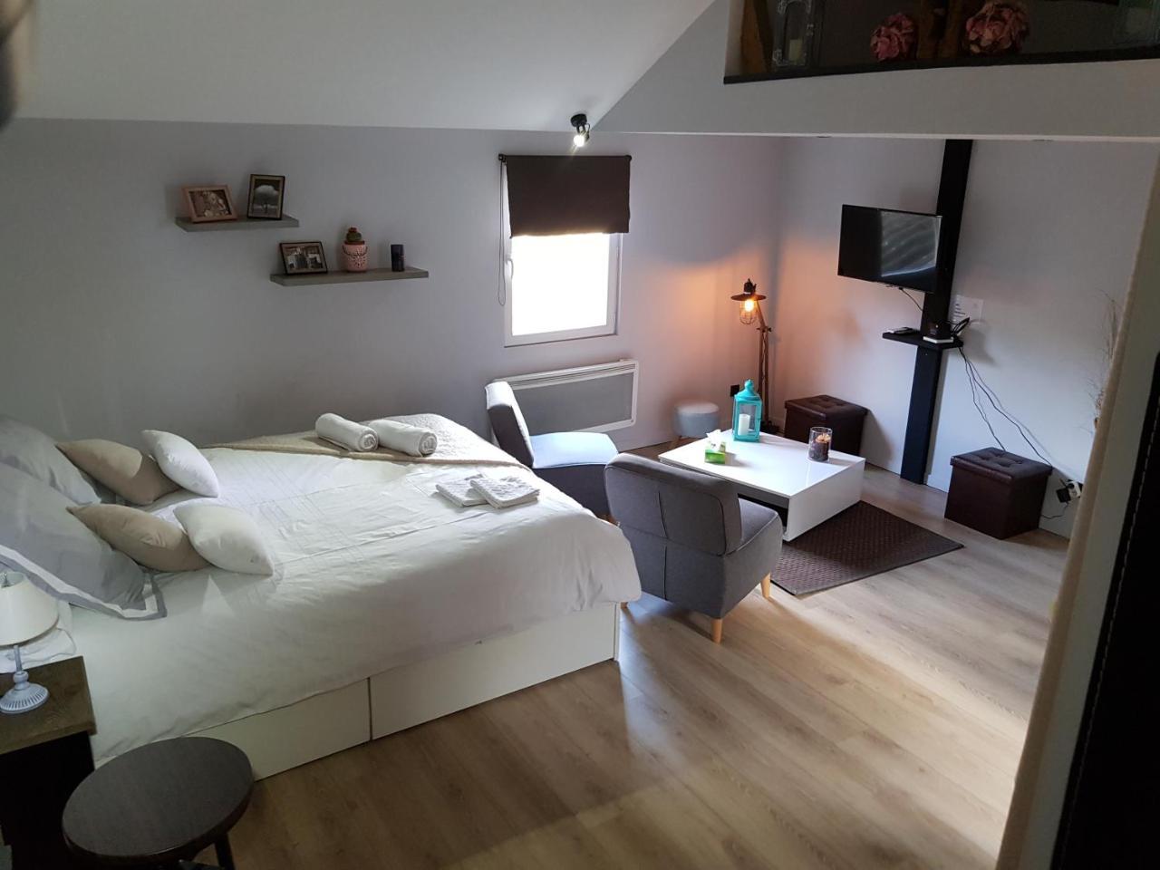 Aparthotel Au Detour De Gournay Exterior foto
